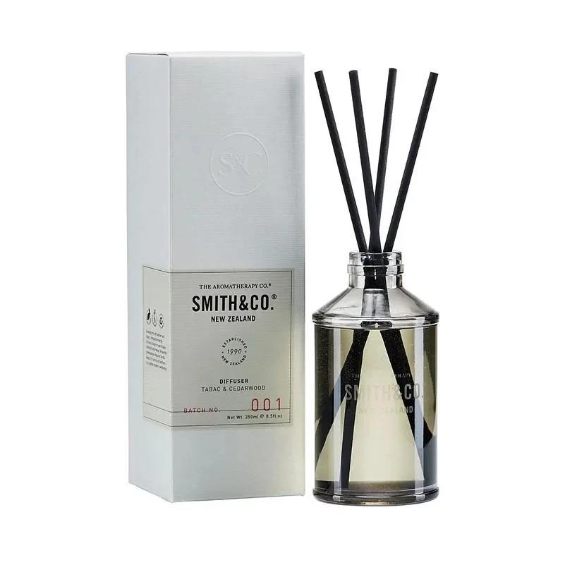 The Aromatherapy Co Smith &amp; Co. 藤条扩香（烟草与雪松）250ml