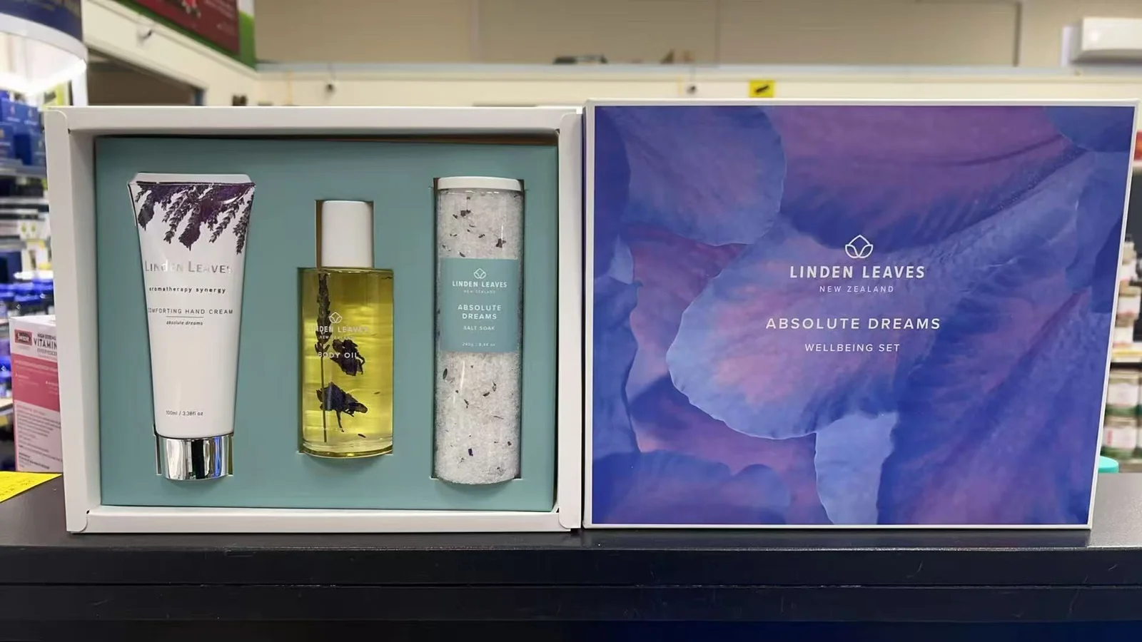 Linden Leaves Absolute Dreams 套装(薰衣草身体油100ml+薰衣草手霜100ml+薰衣草浴盐240g)