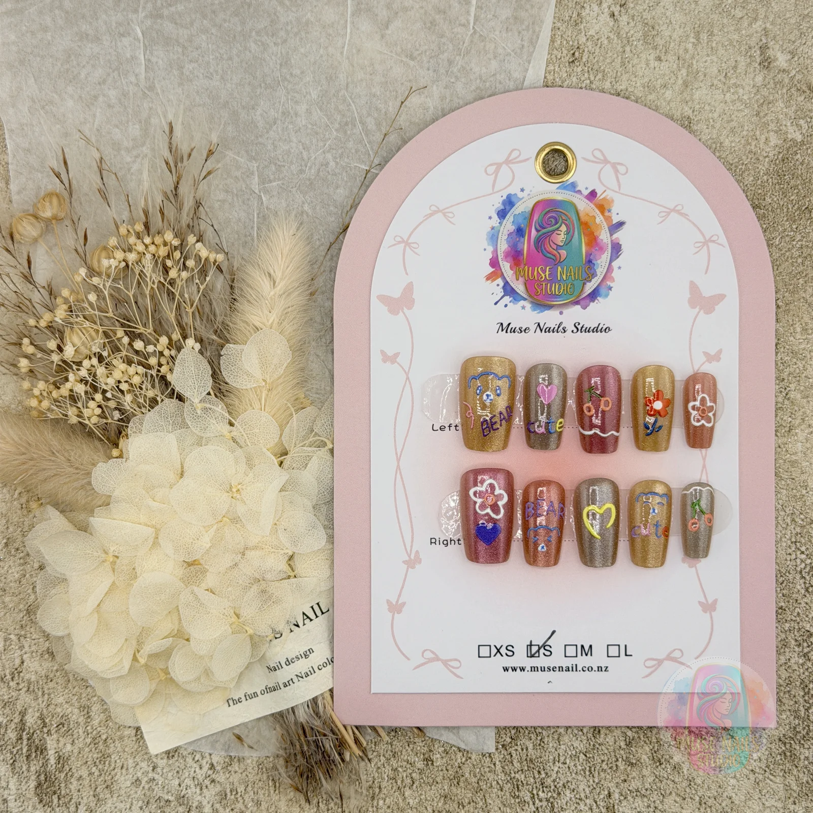 Retro‑Glitter Y2K Cartoon‑Doodle | Vintage Floral Painted Press-On Nails