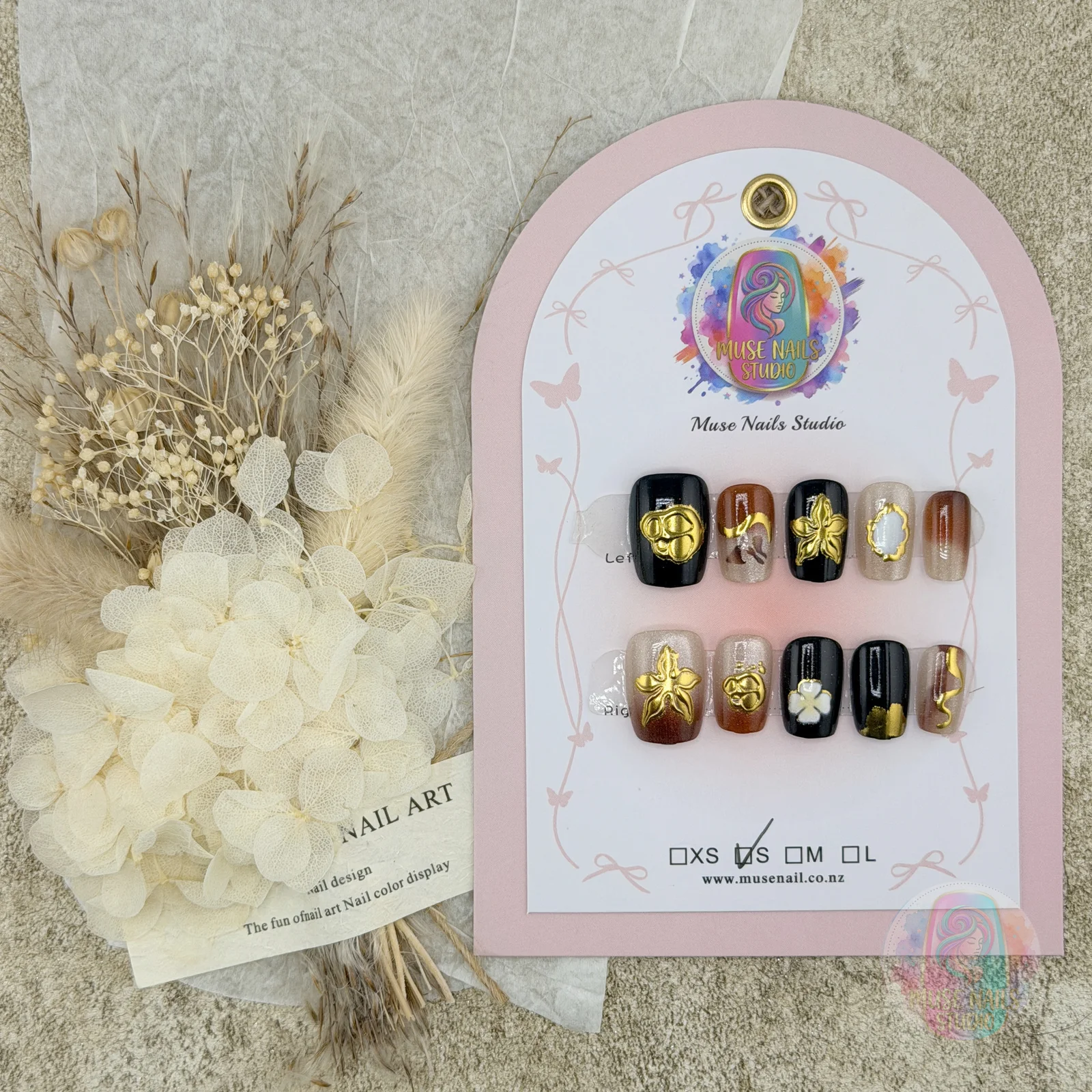 Gilded Bouquet | Black & Gold Gold-Foil Press-On Nails