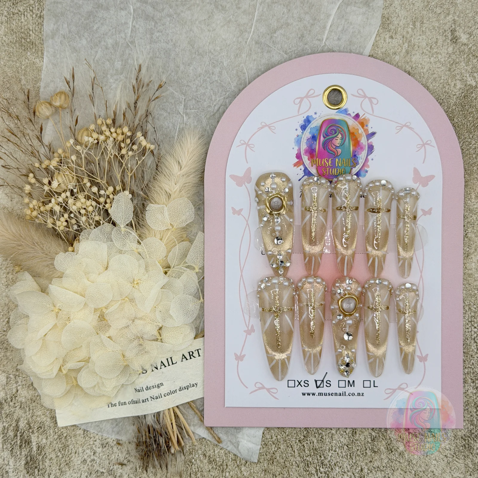 Vintage‑Gold‑Foil Cross‑Church | Champagne Gold Chain Bow Press-On Nails