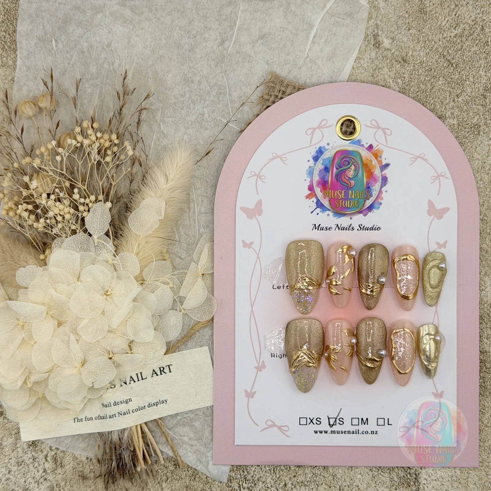Gilded Heart | Champagne Gold Heart & Ring Press-On Nails